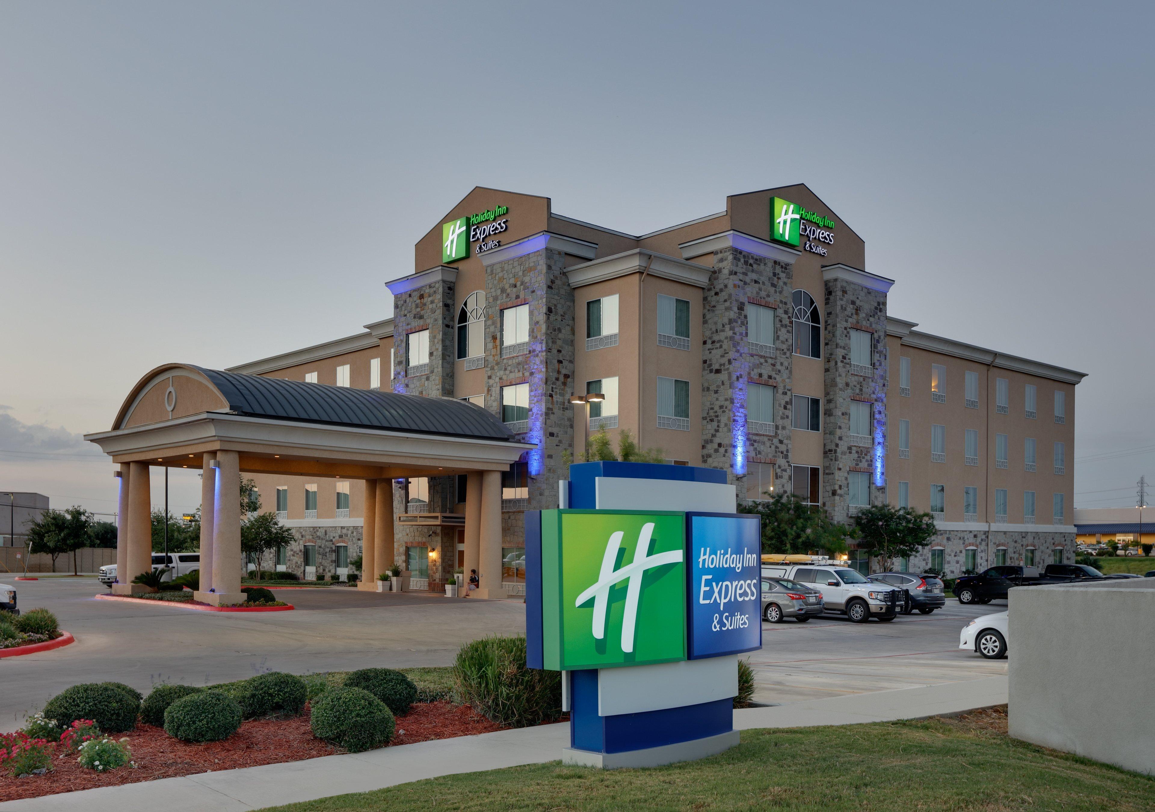 Holiday Inn Express & Suites San Antonio Brooks City Base By Ihg Extérieur photo