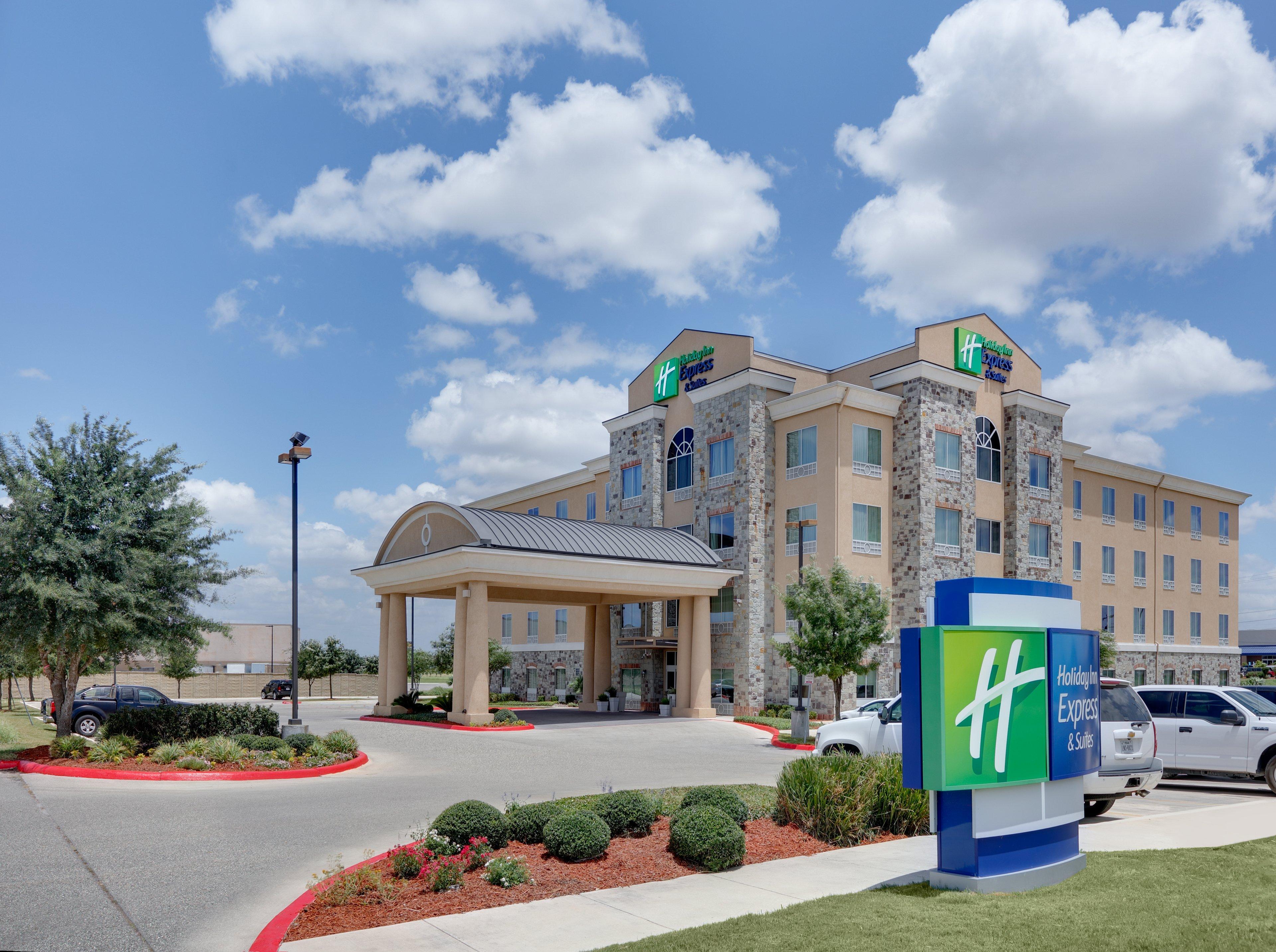 Holiday Inn Express & Suites San Antonio Brooks City Base By Ihg Extérieur photo