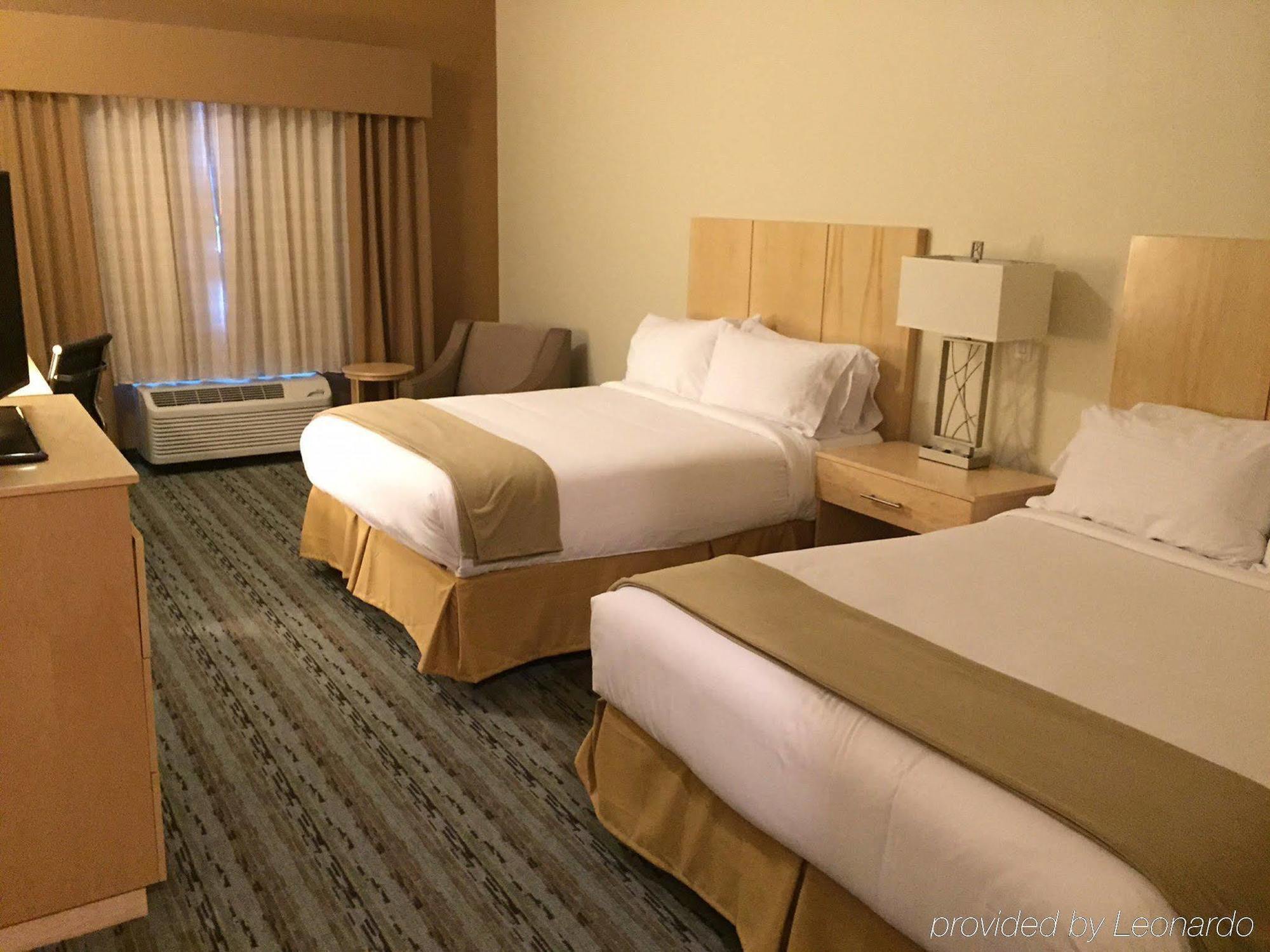 Holiday Inn Express & Suites San Antonio Brooks City Base By Ihg Extérieur photo