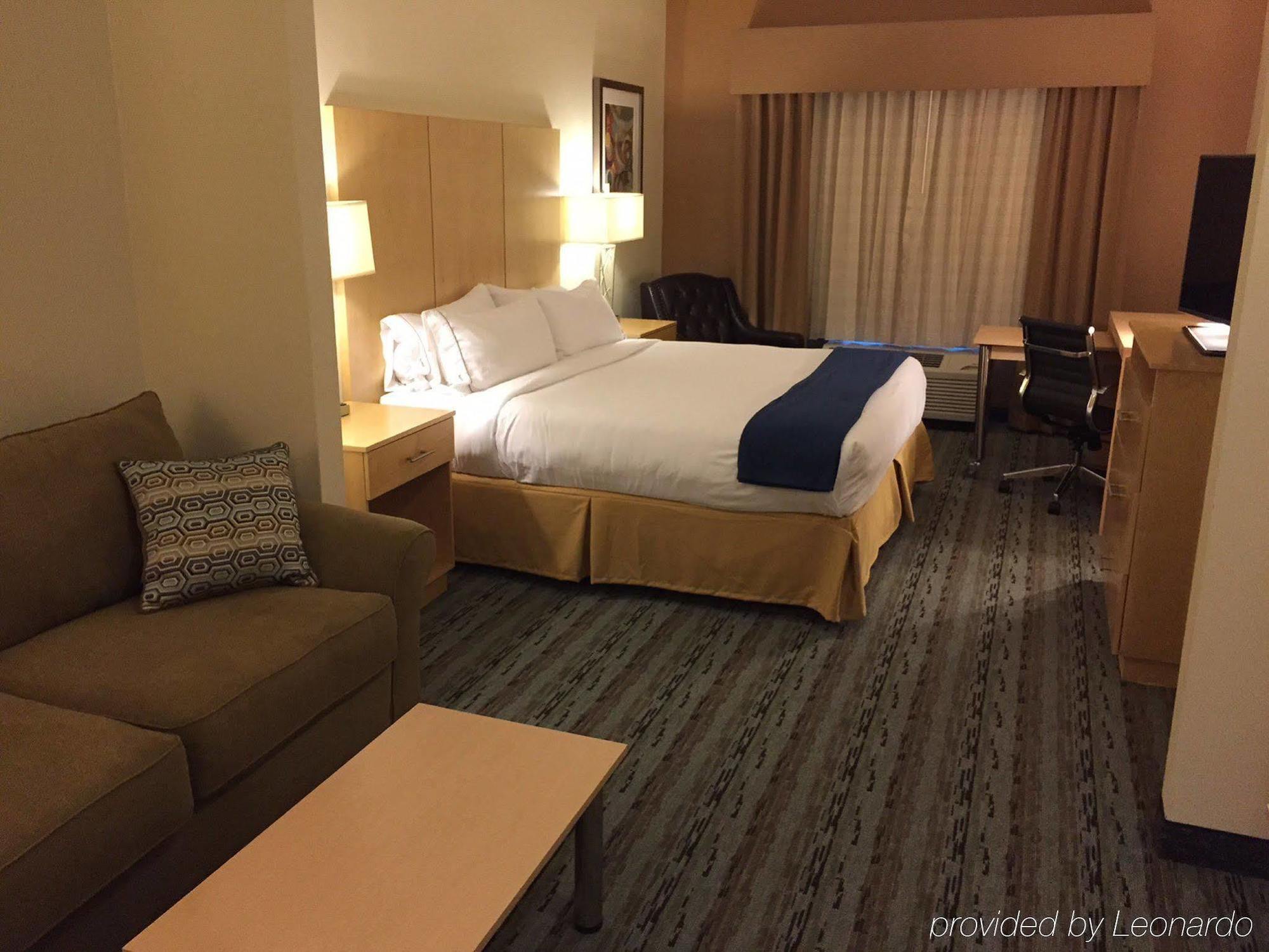 Holiday Inn Express & Suites San Antonio Brooks City Base By Ihg Extérieur photo