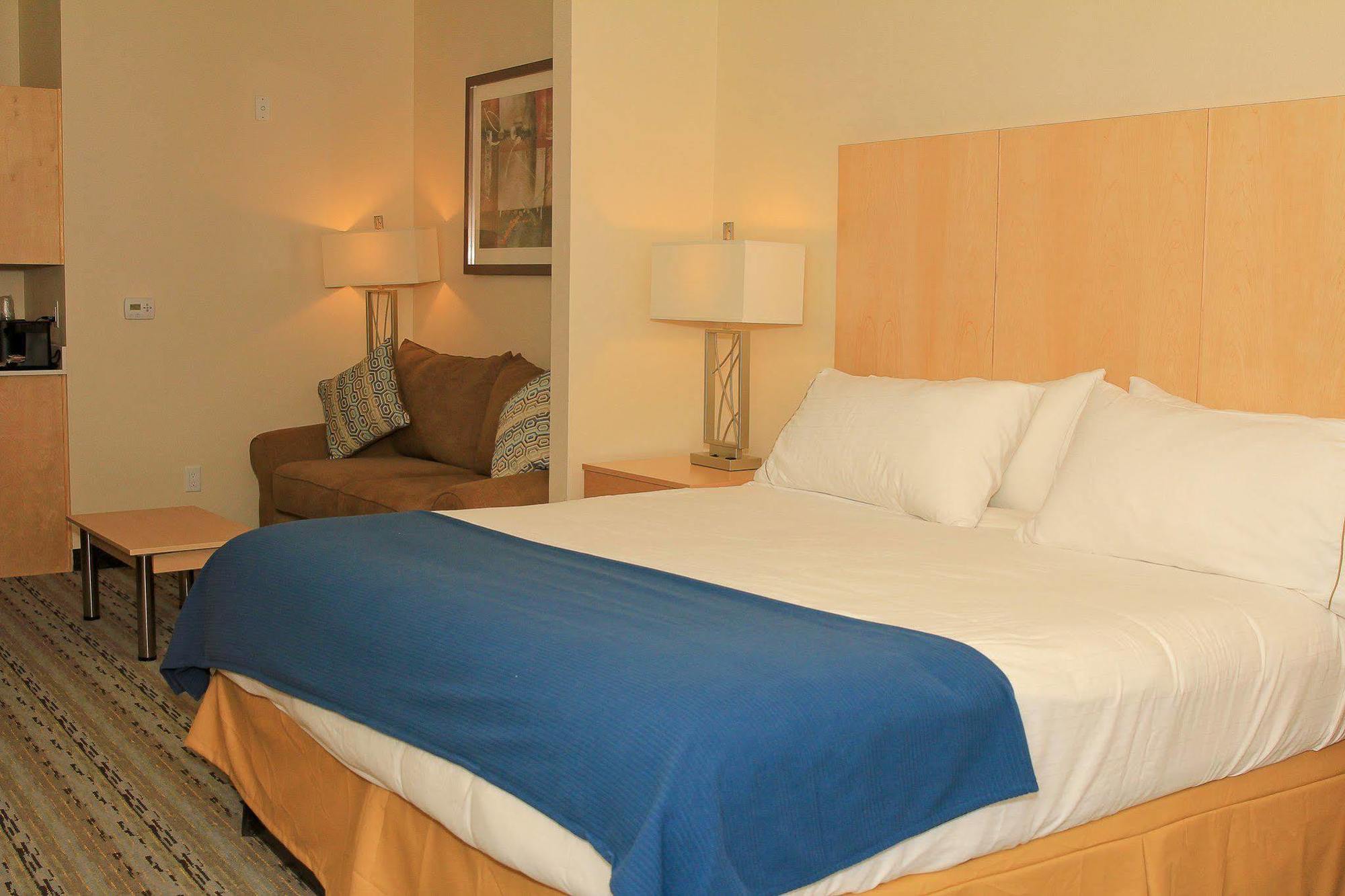 Holiday Inn Express & Suites San Antonio Brooks City Base By Ihg Extérieur photo